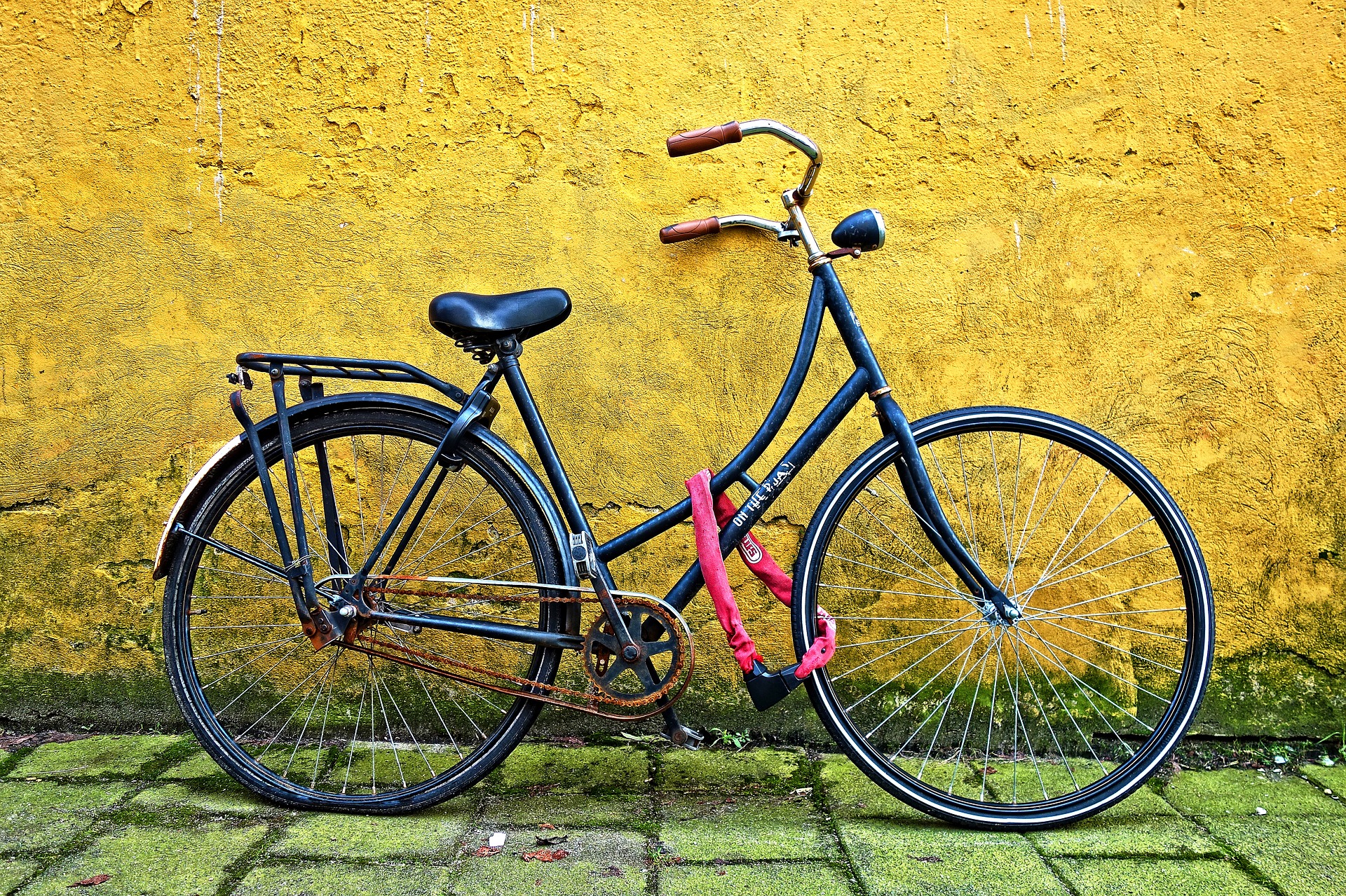 how to lock your bike properly
