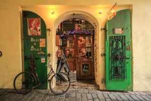 how to lock your bike properly